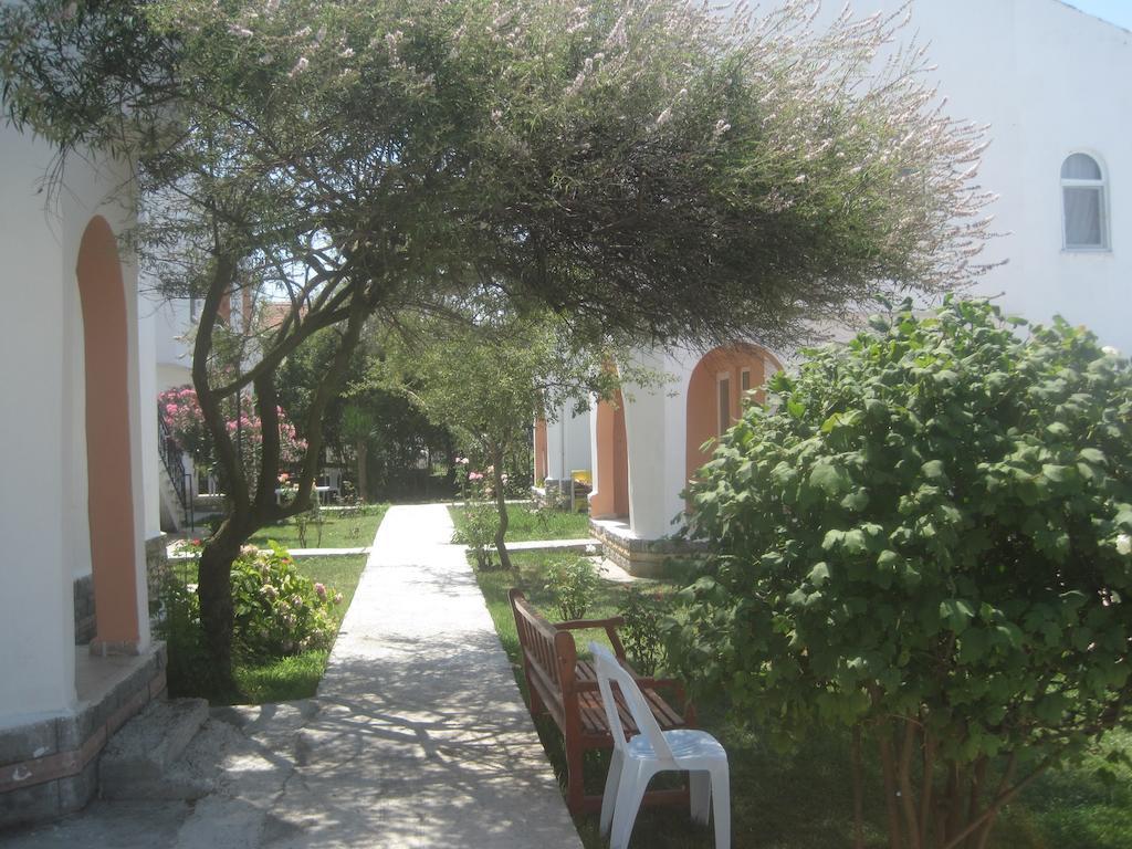 Inci Apart & Hotel Енез Екстериор снимка